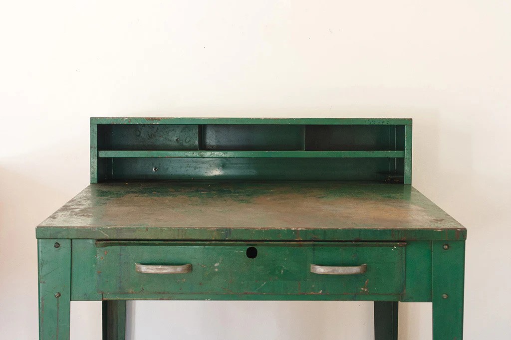 Desk shop metal desks industrial drawers warehouse standing mobile deluxe facility equipment Industrial shop desk limited stock offer